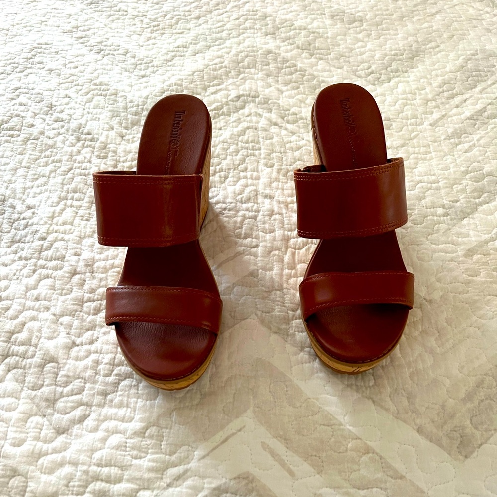 Pre-owned, size 10. Medium Brown. Worn once